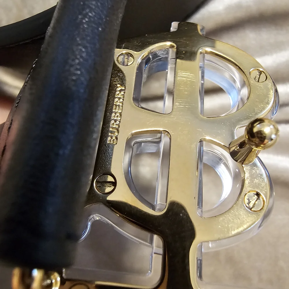 NWT Burberry belt unisex size 34/85